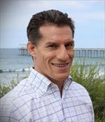 Photo of Aaron Schneir