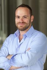 Photo of Robert Signer