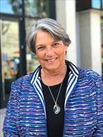 Photo of Carolyn Kelly