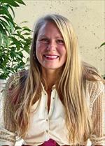 Photo of Dana Jakoubek, NP