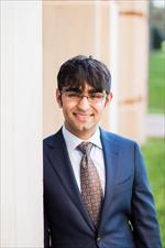 Photo of Cyrus Ghaznavi