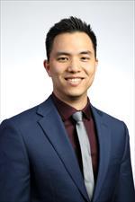 Photo of Jakrin Kewcharoen, MD