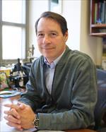 Photo of Peter Tontonoz